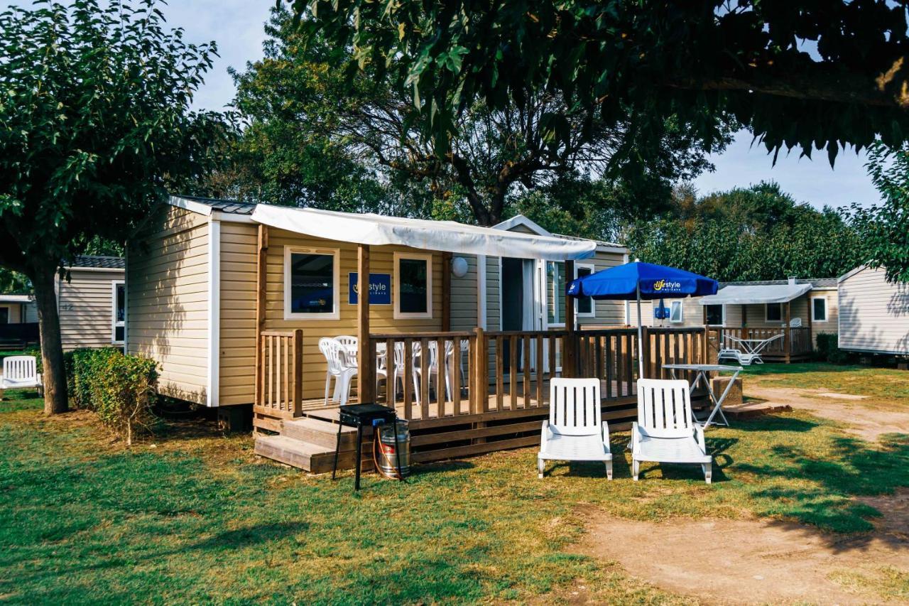 Castell Montgri - Mobile Homes By Lifestyle Holidays L'Estartit Extérieur photo
