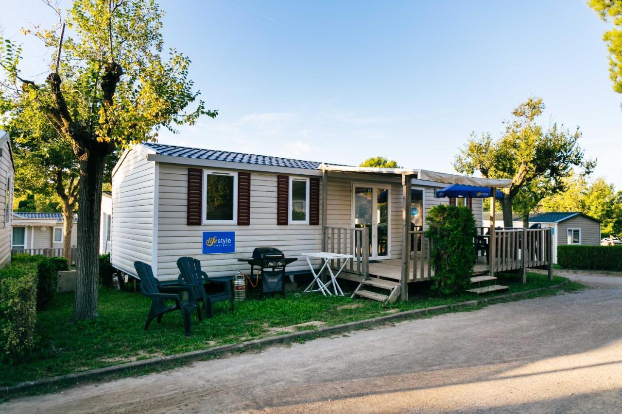 Castell Montgri - Mobile Homes By Lifestyle Holidays L'Estartit Extérieur photo